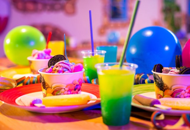 Leckeres buntes Eis zum Kindergeburtstag - Eisparty Paket